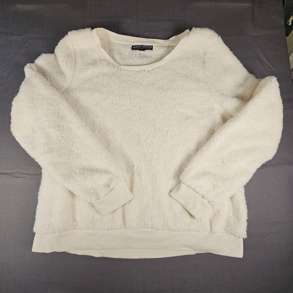 Almost Famous Cream Faux Fur Fleece Pullover Sweatshirt XL SP2487